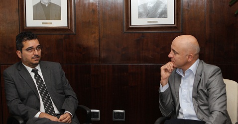 O presidente do Tribunal de Contas do Estado de Minas Gerais (TCEMG), conselheiro Cláudio Terrão e o presidente executivo da Fundação Dom Cabral (FDC), Antonio Batista da Silva Junior (Foto: Karina Camargos Coutinho)